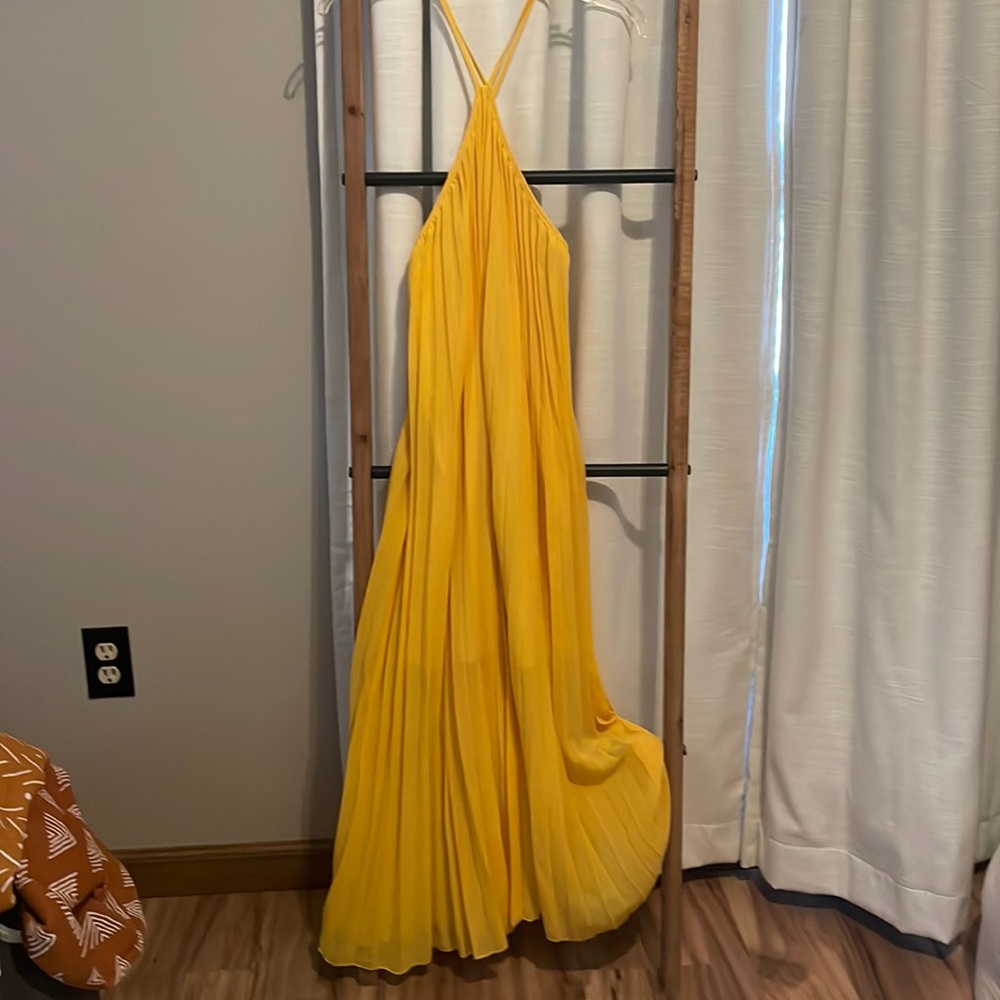 SHEIN pleated yellow dress size medium